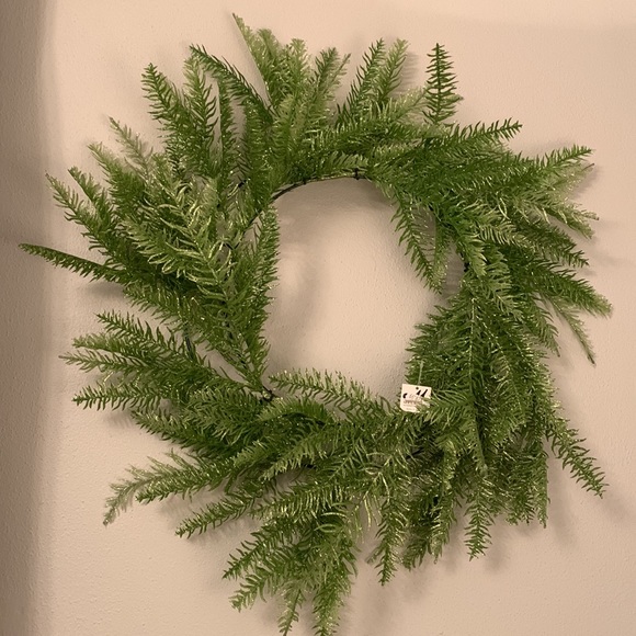 Christmas Modern Shimmering Faux Greenery Wreath for Winter 24” Round - Picture 5 of 11